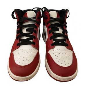 Air Jordan 1 Chicago Women’s size US 6/ EU 36